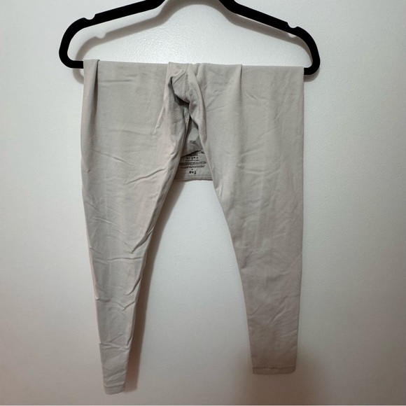 TNA Leggings - Picture 3 of 3